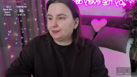 Snapshot of katyaneilson chatting on 03.05.26 Kate online show from 03.05.26