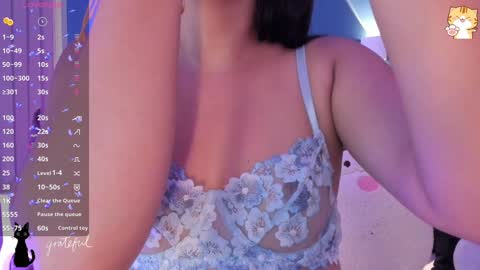 Snapshot of katyivanov chatting on 12.30.24 Katya online show from 12.30.24