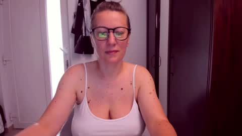 Snapshot of katynextdoor chatting on 07.01.26 Katy online show from 07.01.26