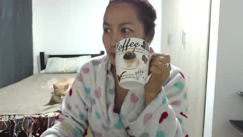  Khawit  online show from 11.15.25