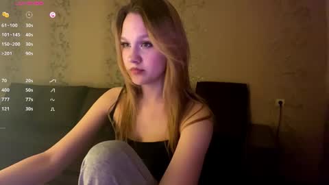 Snapshot of kayceefroehner chatting on 08.03.26 Amia online show from 08.03.26