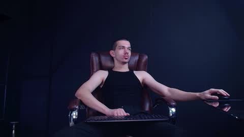 Snapshot of kaydendrew chatting on 12.14.25 KaydenDrew online show from 12.14.25