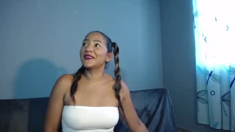 Snapshot of kayla_sweetlove chatting on 10.14.25 kayla_sweetlove online show from 10.14.25