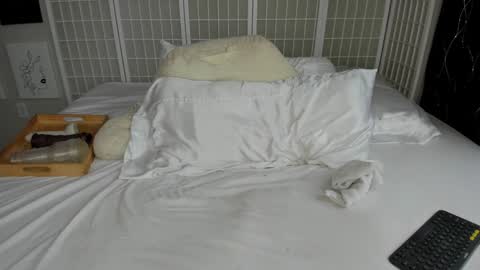 Kayla Cruise online show from 12.27.24