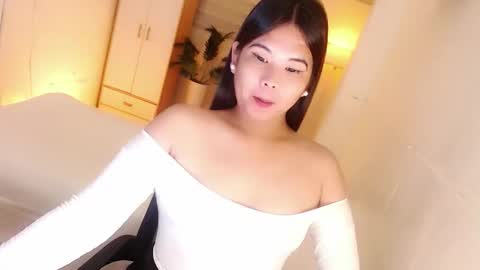 Y O U R        F U T U R E       K A Y L E E  online show from 11.03.25