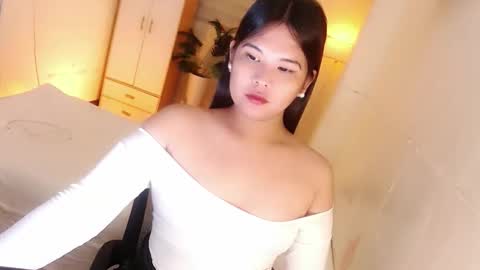 Y O U R        F U T U R E       K A Y L E E  online show from 11.07.25