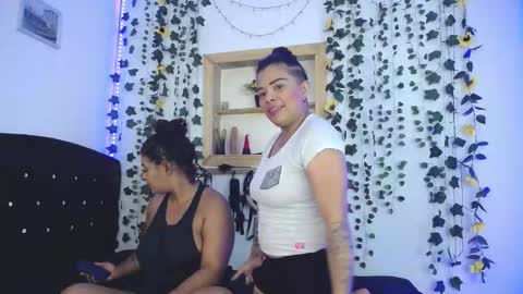 kaylie and dakota  online show from 10.18.25