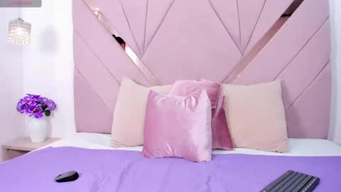 Kaylin Jann online show from 09.15.25