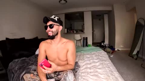 Snapshot of kaythepetiteblonde chatting on 11.10.25 kaythepetiteblonde online show from 11.10.25