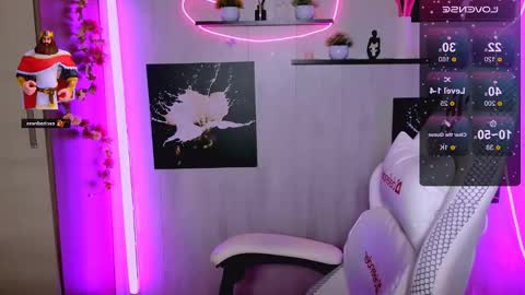 kayworl online show from 11.20.25