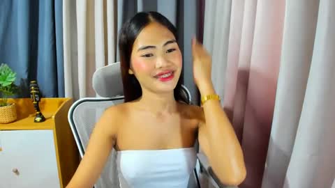 Snapshot of kazel_dominant chatting on 12.10.24 KAZEL online show from 12.10.24