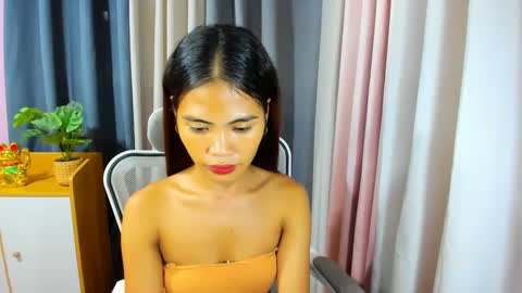 Snapshot of kazel_dominant chatting on 01.23.25 KAZEL online show from 01.23.25