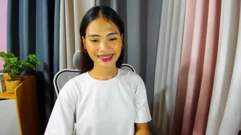 Snapshot of kazel_dominant chatting on 02.01.25 KAZEL online show from 02.01.25