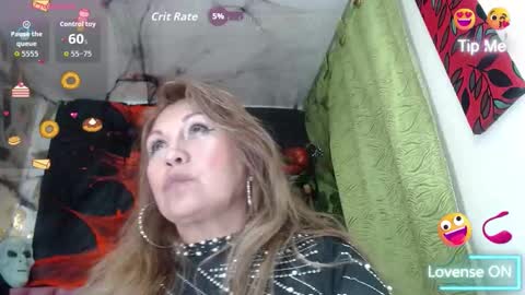 KAZSANDRAH online show from 10.28.25