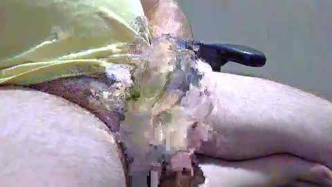 Snapshot of kcufehtohw chatting on 12.14.25 kcufehtohw online show from 12.14.25