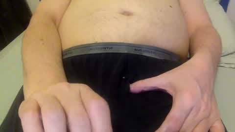 Snapshot of kds271180 chatting on 03.11.25 K online show from 03.11.25