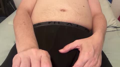 Snapshot of kds271180 chatting on 12.17.25 K online show from 12.17.25