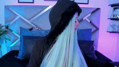 Keidy Monday to Saturday from 200 pm to 810pm  UTC-5 Colombia Time online show from 11.10.25