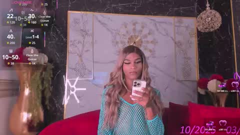 Snapshot of keila_mendoza chatting on 10.03.25 Keila online show from 10.03.25