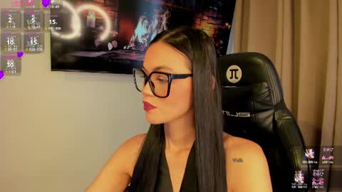 Snapshot of keily_brox chatting on 06.14.26 Keily brox online show from 06.14.26