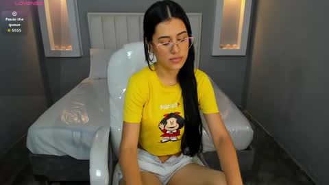 Keily Bennet online show from 04.15.26