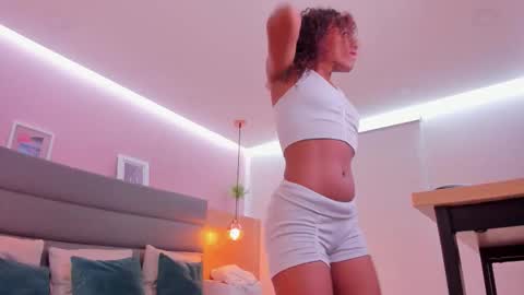 Snapshot of keira_river chatting on 12.01.25 Keira River online show from 12.01.25