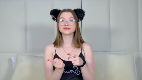 Keira online show from 01.12.25