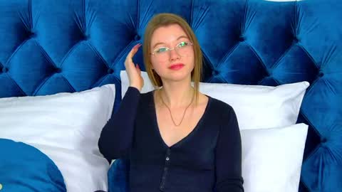 Keira online show from 01.19.25