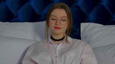 Keira online show from 02.21.25