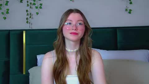 Keira online show from 02.26.25