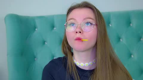 Keira online show from 03.02.25