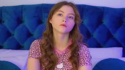 Keira online show from 09.26.25