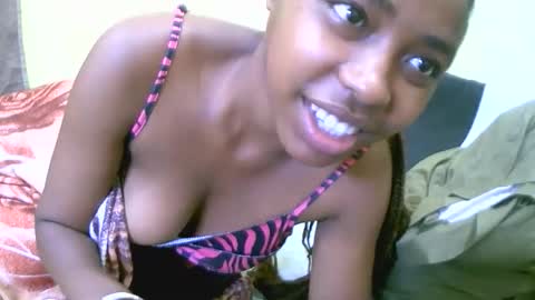 Snapshot of keisha759446 chatting on 11.21.25 keisha759446 online show from 11.21.25