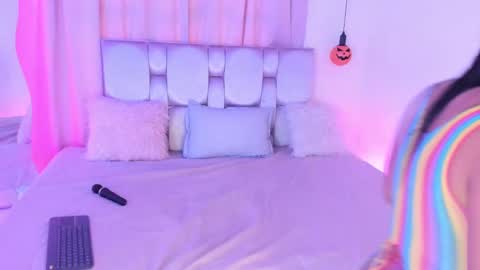 Snapshot of keisy_2 chatting on 10.23.25 Keisy online show from 10.23.25