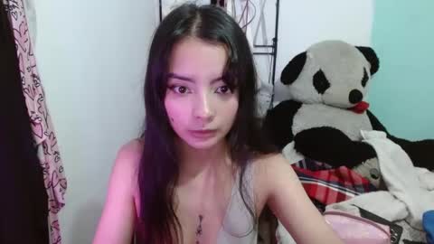 Snapshot of keity_russo03 chatting on 10.06.25 annie rosse16 online show from 10.06.25