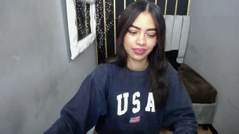 Snapshot of keizy_conte chatting on 12.20.24 K E I Z Y online show from 12.20.24