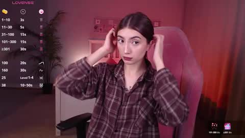 Snapshot of keke_pallmer chatting on 09.20.25 Rina online show from 09.20.25