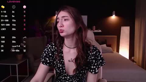Snapshot of keke_pallmer chatting on 10.09.25 Rina online show from 10.09.25