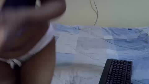 Snapshot of keleni1 chatting on 11.04.25 keleni1 online show from 11.04.25