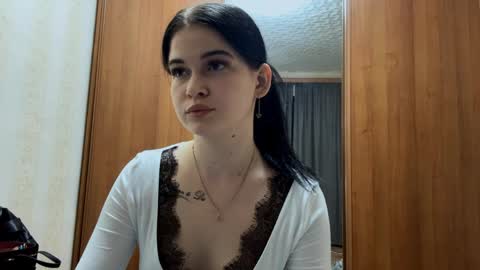 Bella online show from 04.06.26