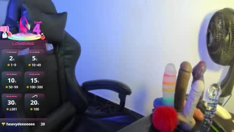 kelly Win my heart - give me a gift haha love giftsF online show from 02.21.26