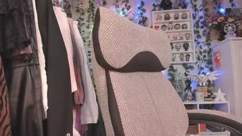 Snapshot of kellyasian chatting on 12.28.24 Leia online show from 12.28.24