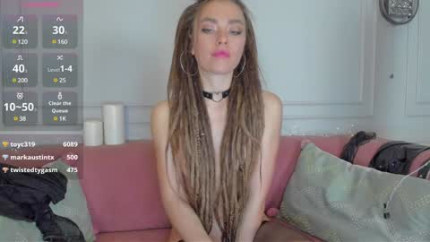 KellyFouler online show from 12.08.24