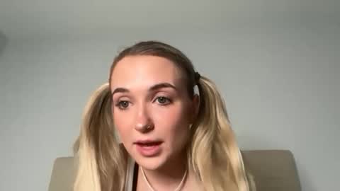 Kelsey Blu online show from 02.12.26