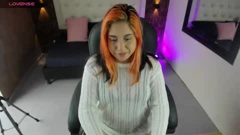 Snapshot of kelsybrookss chatting on 10.10.25 kelsybrookss online show from 10.10.25