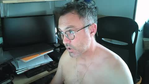 Snapshot of kelvin06133 chatting on 07.26.26 kelvin06133 online show from 07.26.26