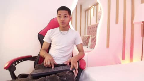 Kelvin online show from 04.05.26