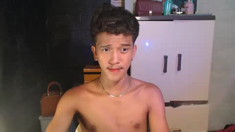 Snapshot of ken_bigcockxx chatting on 02.10.25 Ken online show from 02.10.25