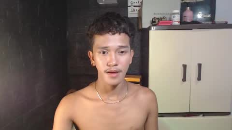 Snapshot of ken_bigcockxx chatting on 02.14.25 Ken online show from 02.14.25