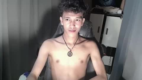 Snapshot of ken_bigcockxx chatting on 10.22.25 Ken online show from 10.22.25